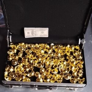 Golden Oyster Bar Collection in Black Metal Case